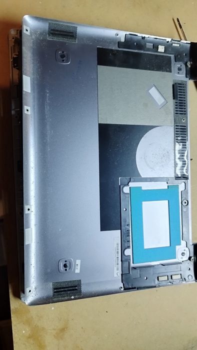 Portátil Lenovo IdeaPad U330 Touch (Sem Placa-Mãe/RAM/SSD) – Para Peças