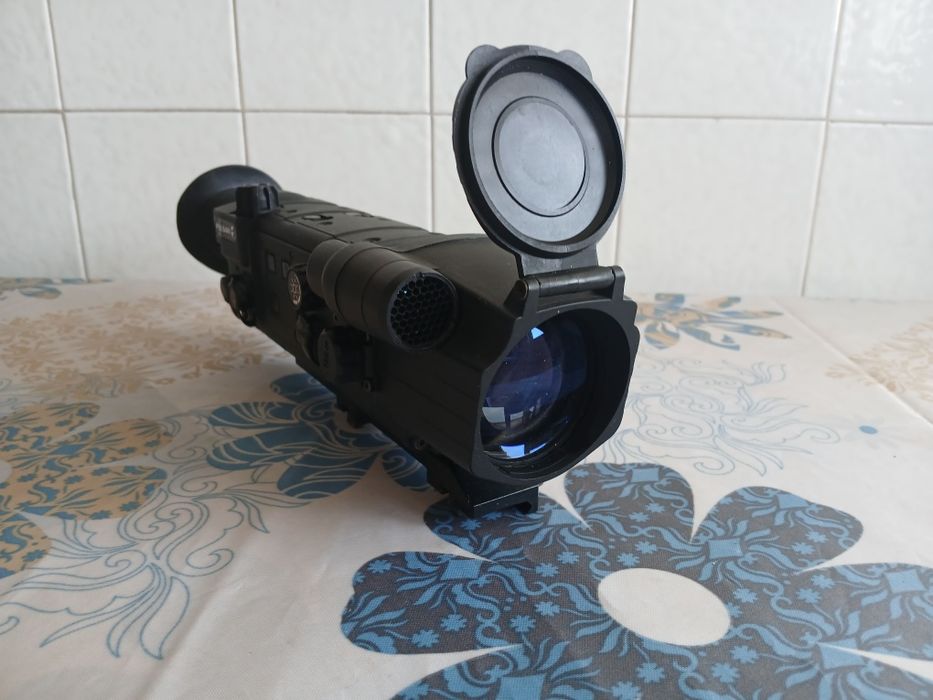 Mira visão  noturna Pulsar N550