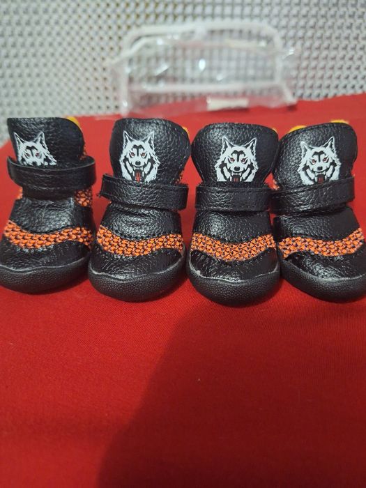 Обувь для собачек.