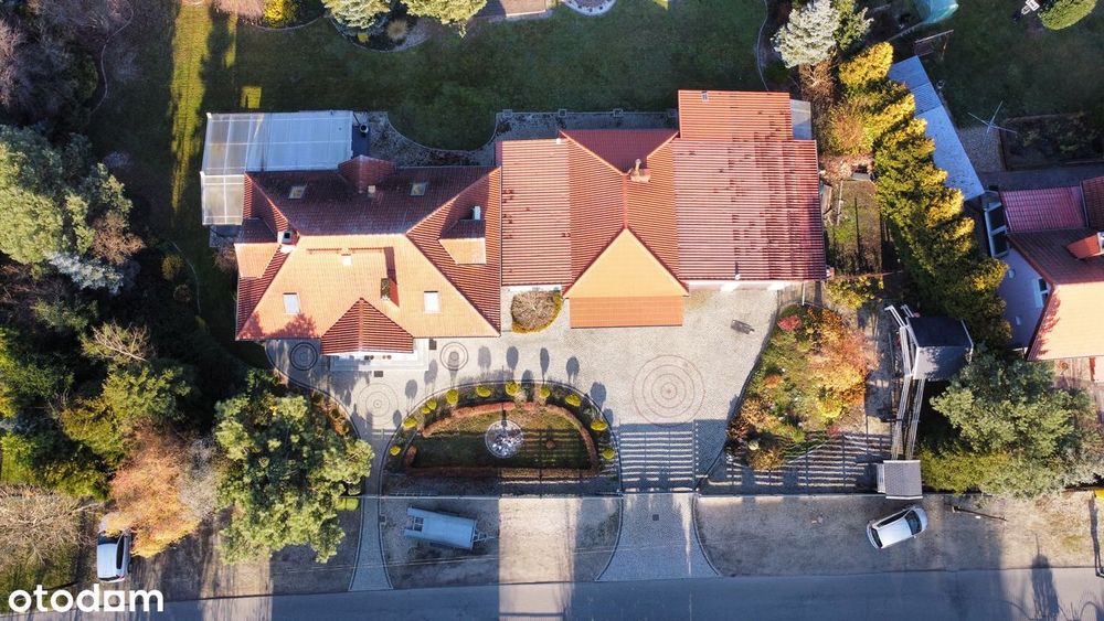 Wyjątkowy dom przy lesie 240 m², działka 30 ar, staw, budynek usługowy