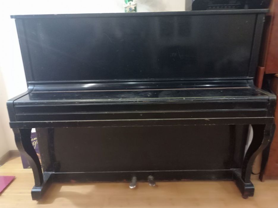 Продам піаніно Україна