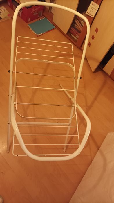 Stojak pod wanienkę dla dziecka