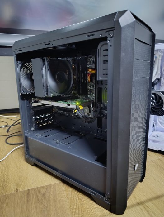 Komputer stacjonarny, gamingowy AMD