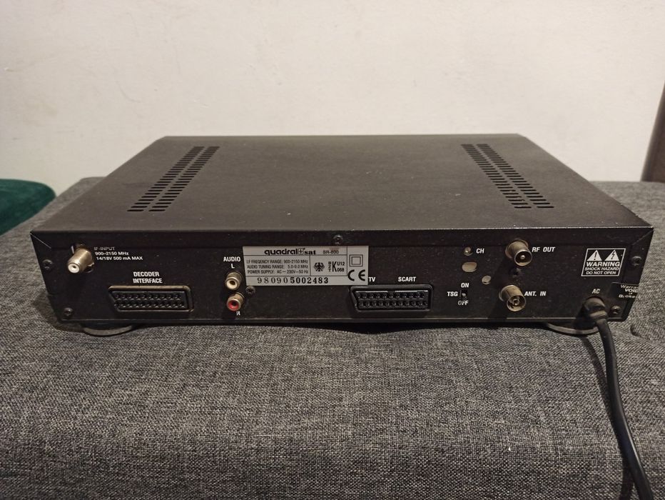 Tuner satelitarny Sr 800 quadral