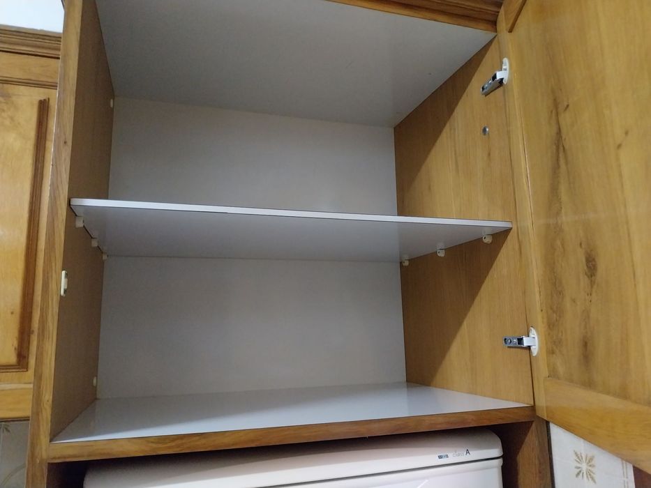 Cozinha Antiga em Madeira de Carvalho – Clássica e Robusta