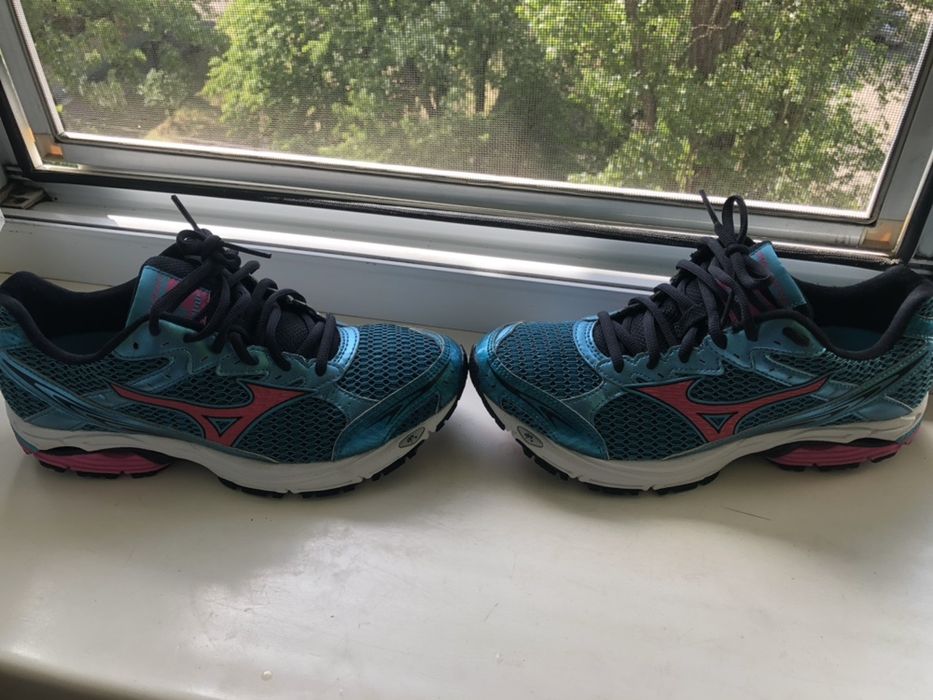 Кросовки mizuno