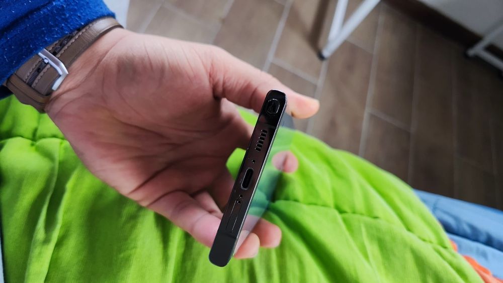 S23 ultra 8/256gb top