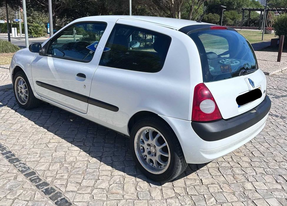 Renault clio II 1.5 dci — photo 5