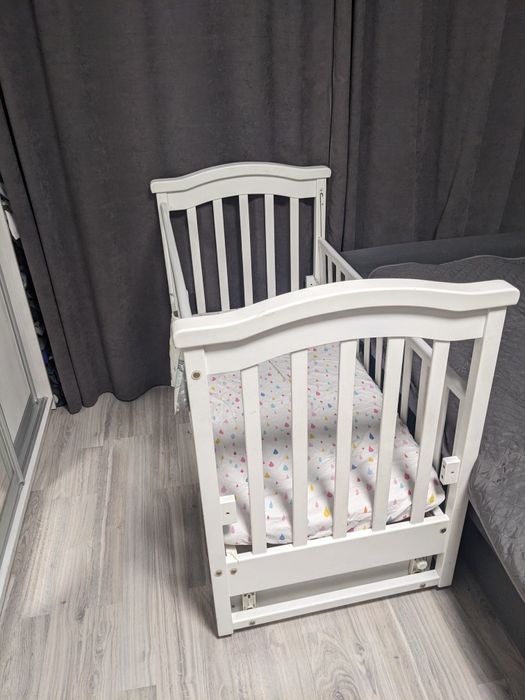 Дитяче ліжечко Baby Dream з матрацом



---

Дитяче ліжеч