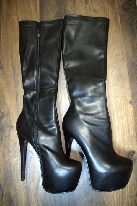 Лабутени Сапоги ботфорты стрипы 37р