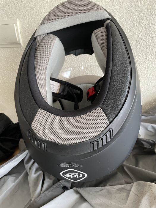 capacete moto e capa impremeavel