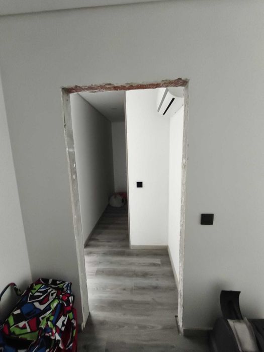 Instalação/Substituição de portas, rodapés e piso flutuante