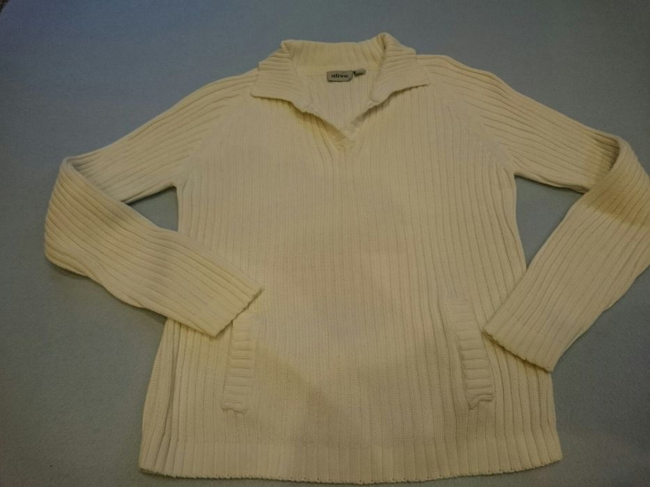 Gruby sweter z kieszeniami 152