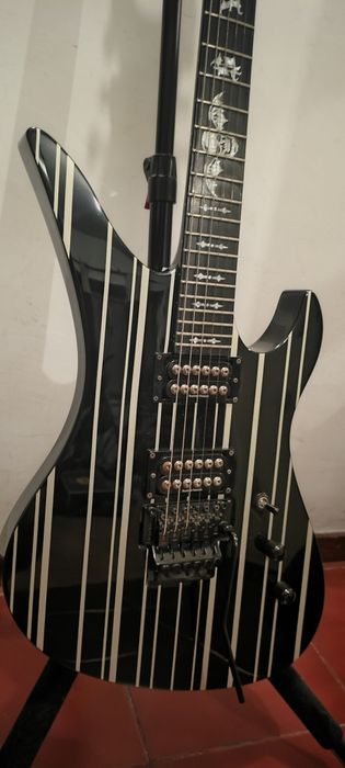 Schecter Synyster Gates Custom