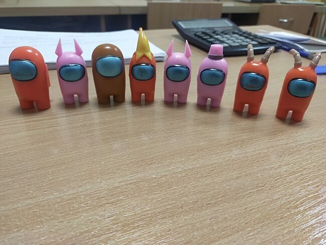 Амонг ас фигурки