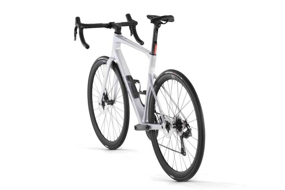 Nowy BMC Roadmachine 01 Four Ultegra Di2 2x12