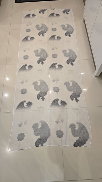 Cienki długi szal z wiskozy