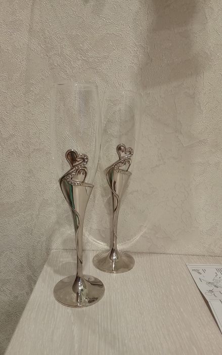 Весільні келихи бокали на металевій ніжці "Серця"