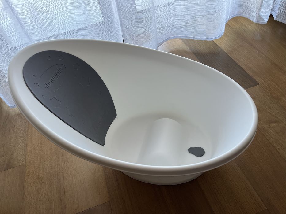 Banheira Ergonómica e Suporte Dobrável Shnuggle.