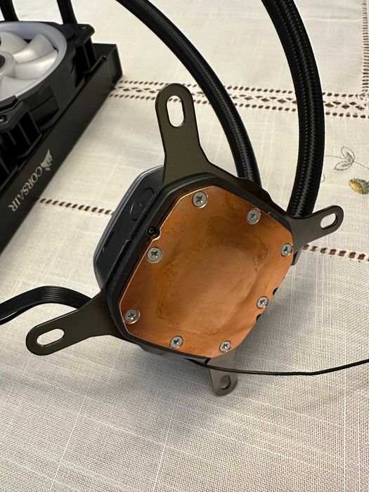 Cooler Corsair H100i RGB 240mm com 2x ventoinhas Corsair LL120