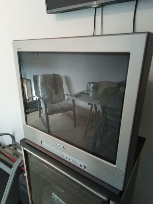 Vintage Sony Triniton CRT KV-TF21 PAL/Ntsc/Secam Stereo
