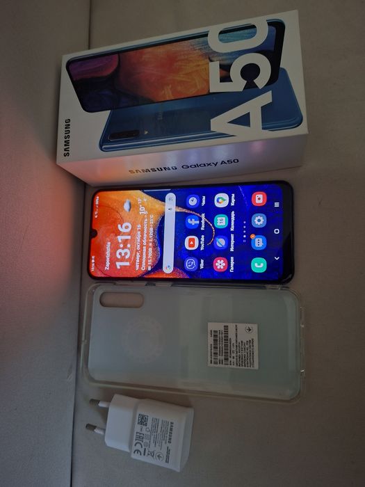 Samsung Galaxy A50 с 64 ГБ полный комплект
