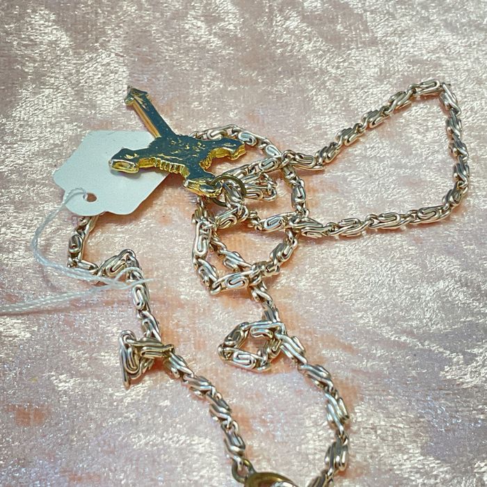 Fio com crucifixo peça vintage 42 cm