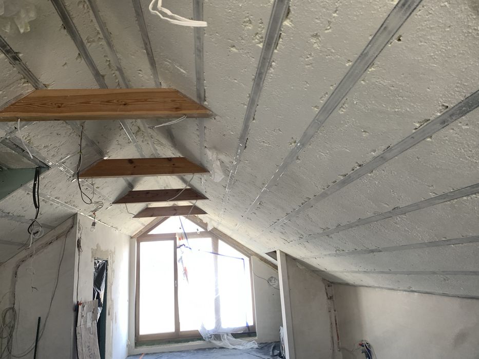 Kompleksiwe wykonczenie potdasza, Gips-Kartony, oceplenie pianka PUR