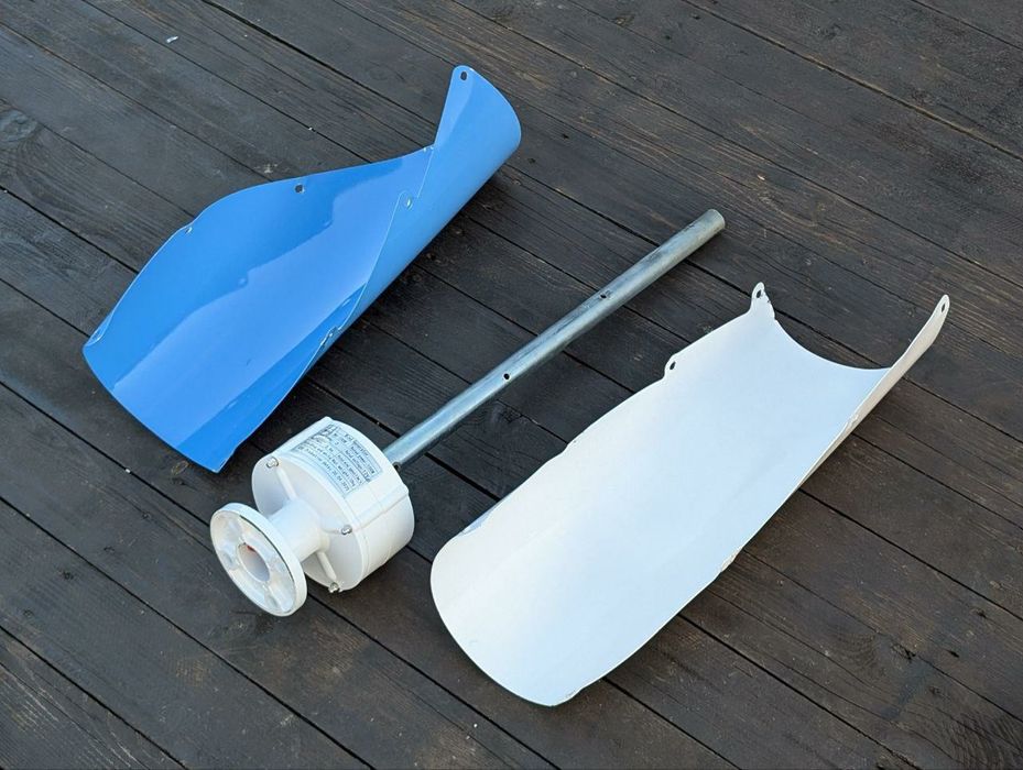 Вітрогенератор 100 Вт 12 В Спіральний вертикальний, автономний.