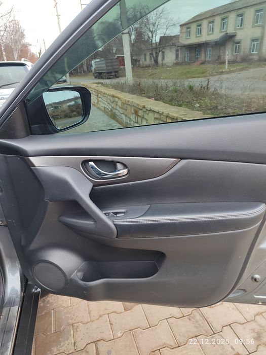 Автомобіль Nissan rogue