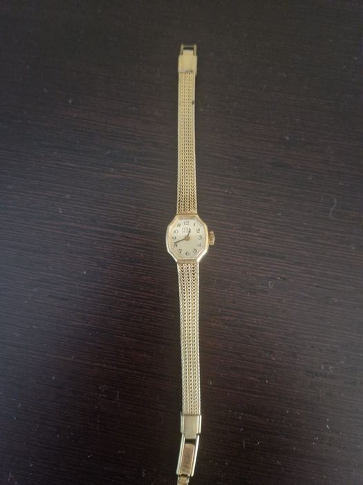 Relógio FESA de corda (mecânico) de senhora antigo