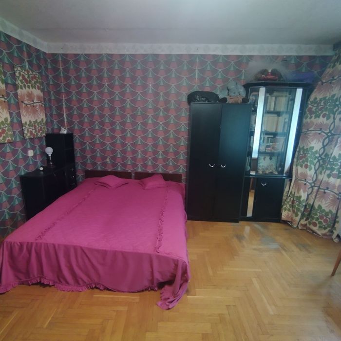 Здам кімнату в трьох кімнатній квартирі