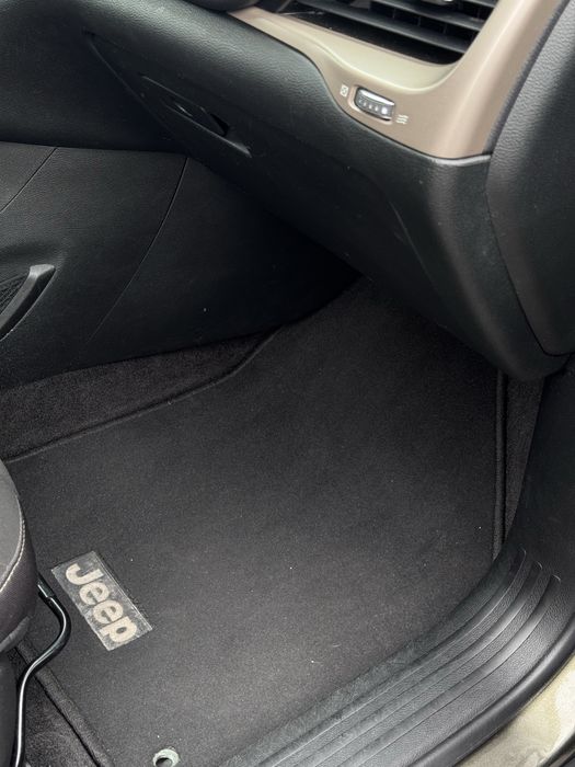 Jeep Cherokee 2015 рік