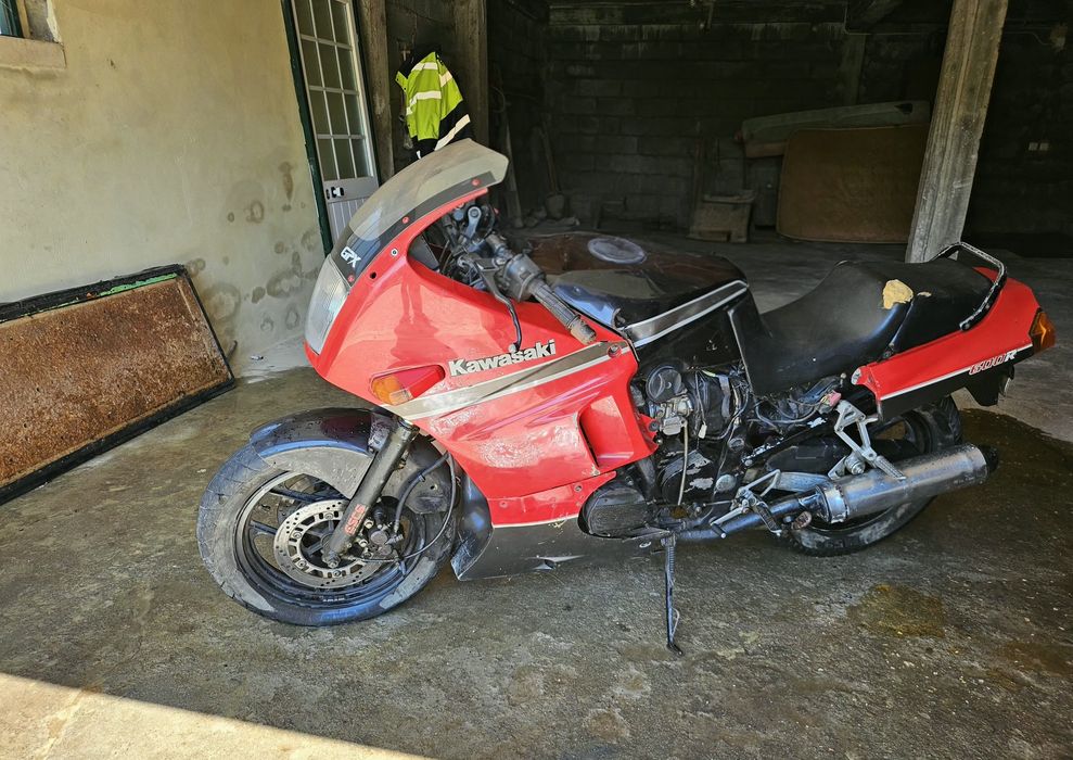 Kawasaki GPX600 R