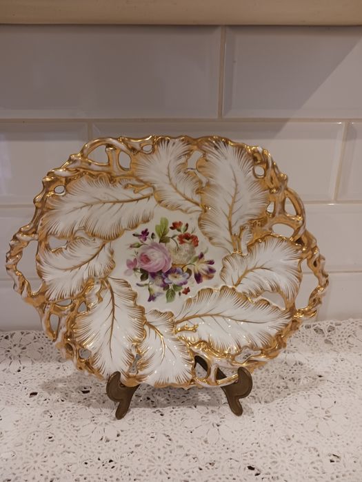 XIX wiek Berlin Moabit Patera zlocona