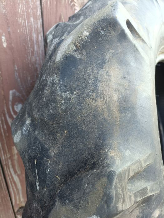 Резина  8/16  ялинка. До трактора.