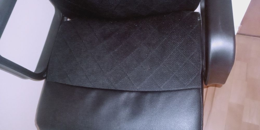 Fotel biurowy. Stan bardzo dobry, czarny  renbergent ikea
