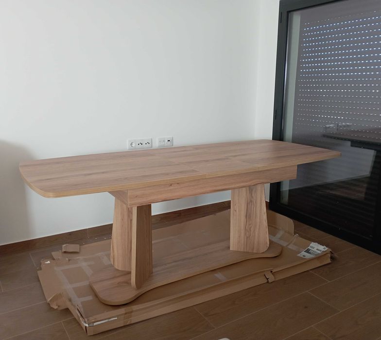 Mesa de sala de estar/ jantar de madeira ( extensível)_Nova64729403009409123