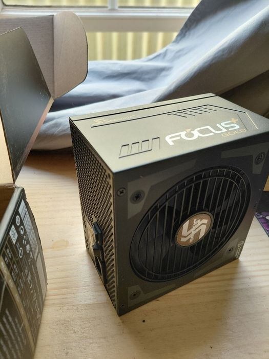 Seasonic gold focus 650W 80+ full modular