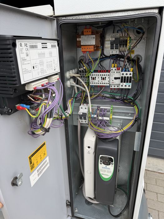 Kompresor śrubowy Atlas Copco GA 7 VSD FF osuszacz falownik 7,5KW
