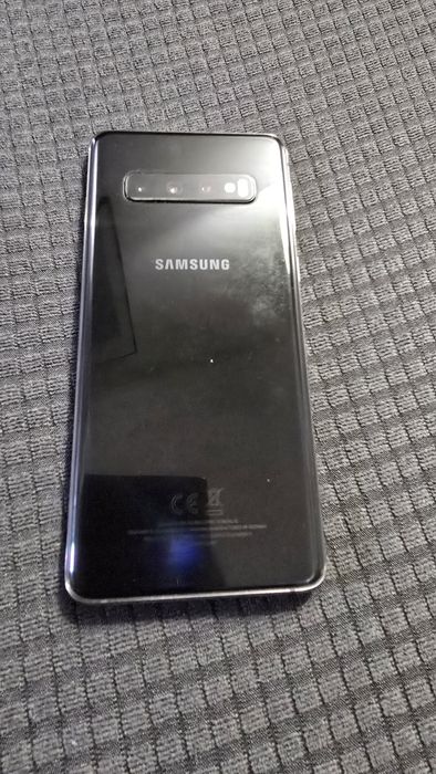 Samsung Galaxy S10 128GB z etui