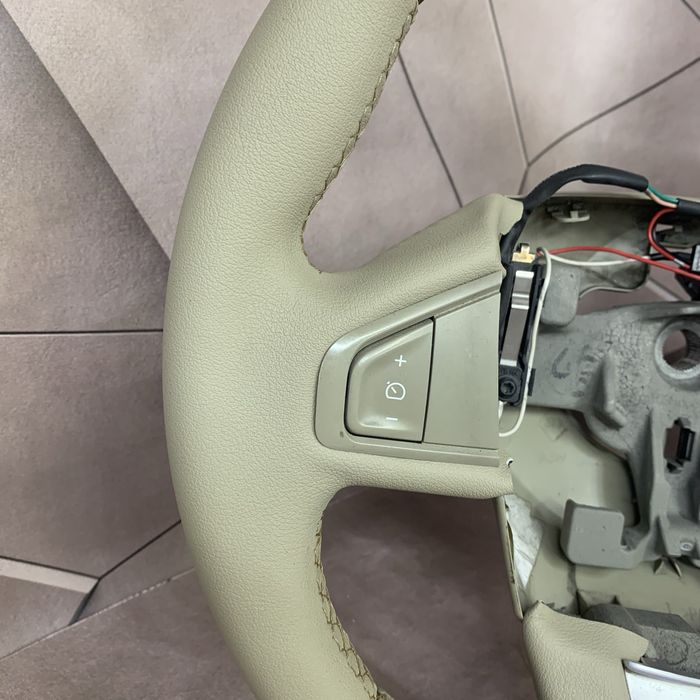 Руль на обмін бежевого кольору Megane, Scenic на обмін