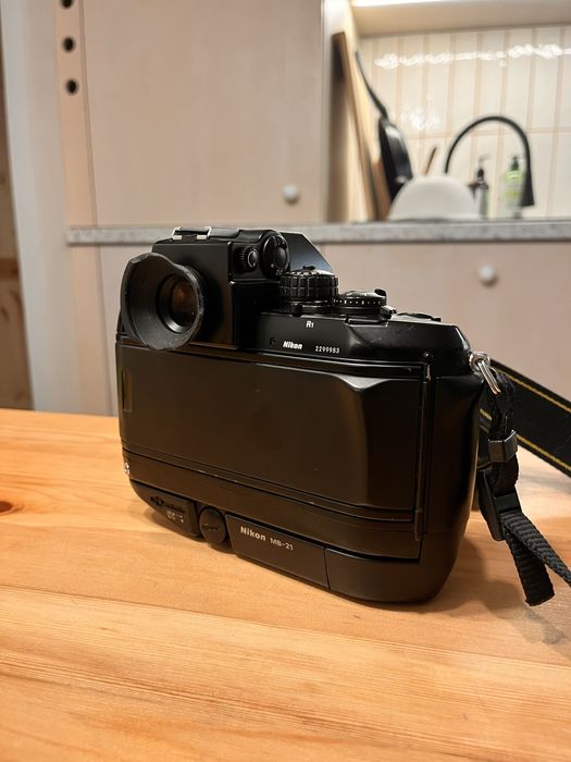 Nikon F4 body, pryzmat