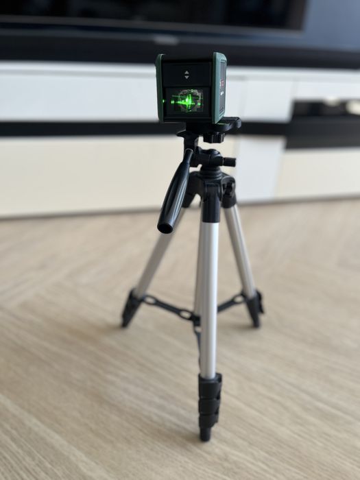 Laser krzyżowy BOSCH Quigo Green Set ze statywem