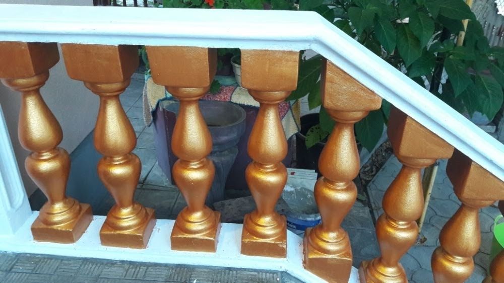 Балясини бетонні