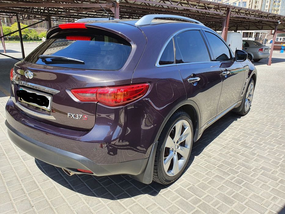 Infiniti FX 37S продам