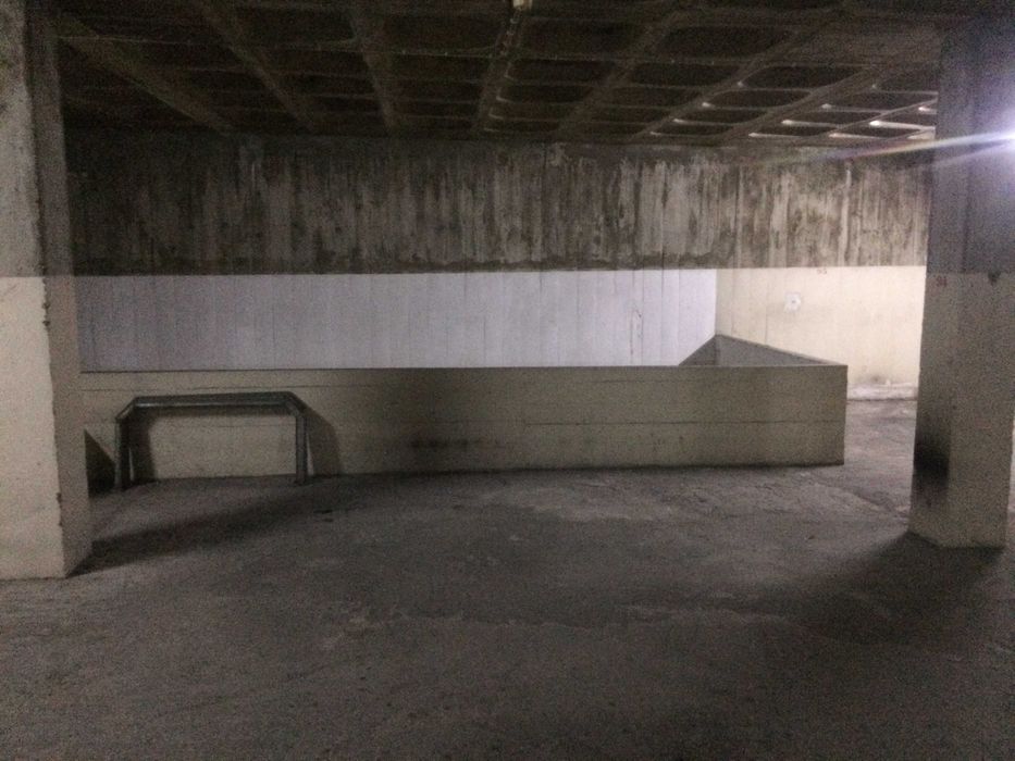 Arrenda-se Lugar de Garagem Estacionamento Pinhais da Foz - Nevogilde e Foz do Douro Marechal Gomes da Costa