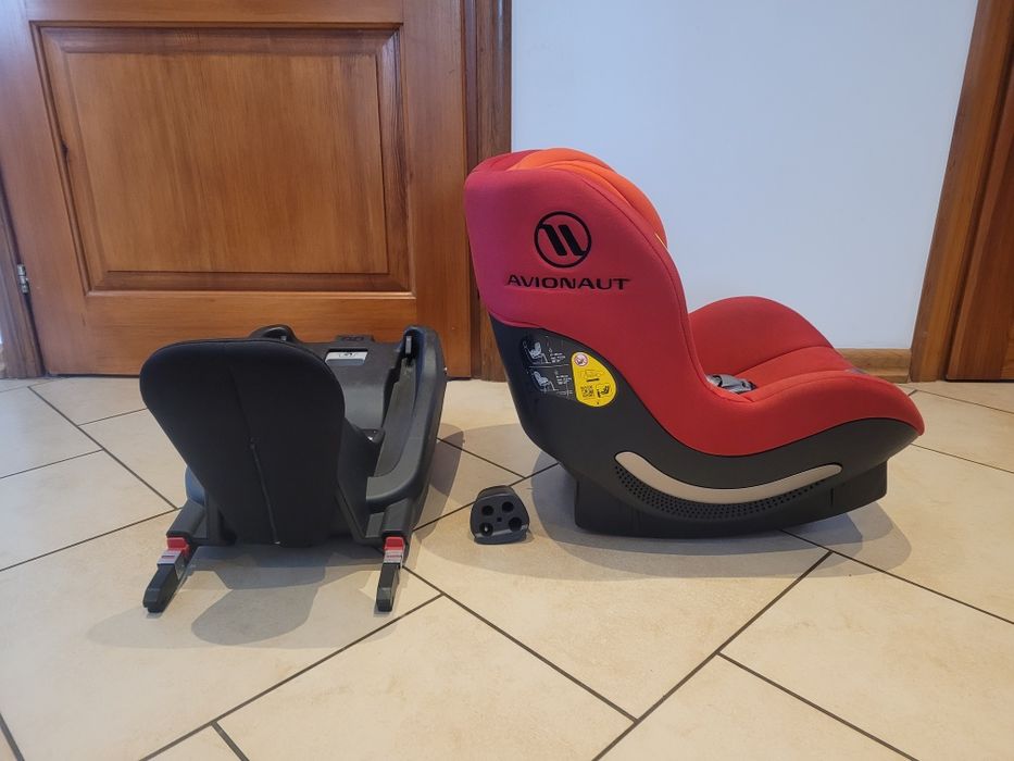 Sprzedam fotelik samochodowy Avionaut aerofix + baza ISOFIX