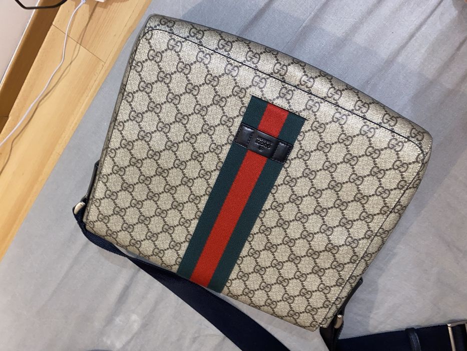 Mala Gucci GG Supreme Sherry Web Messenger Shoulder Bag