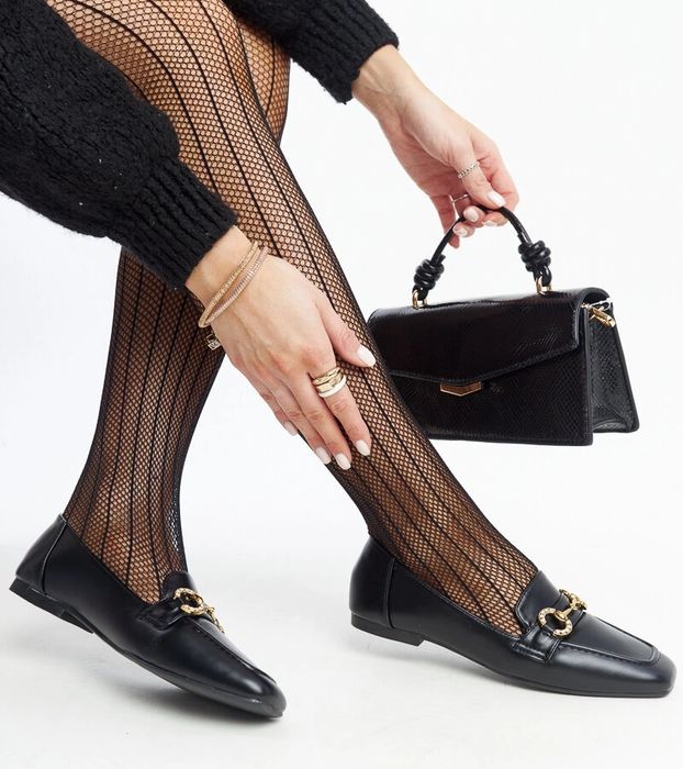 Czarne mokasyny z klamerką Areebah